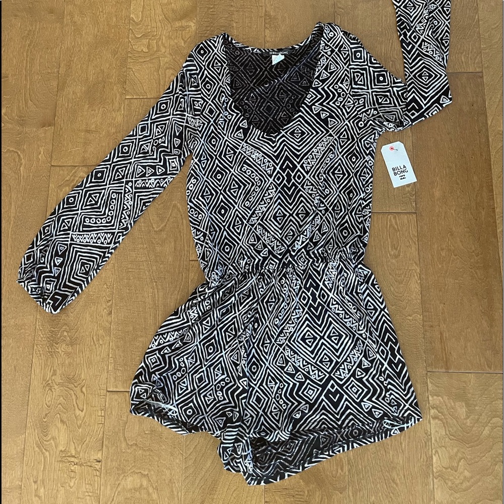 Cute long sleeve cream and black print romper